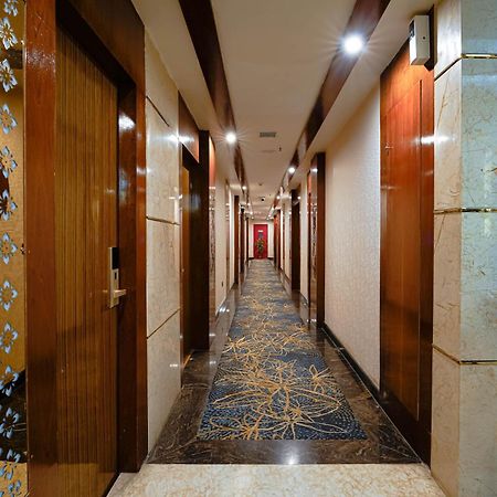 Kingston Hotel Bangalore Exterior photo