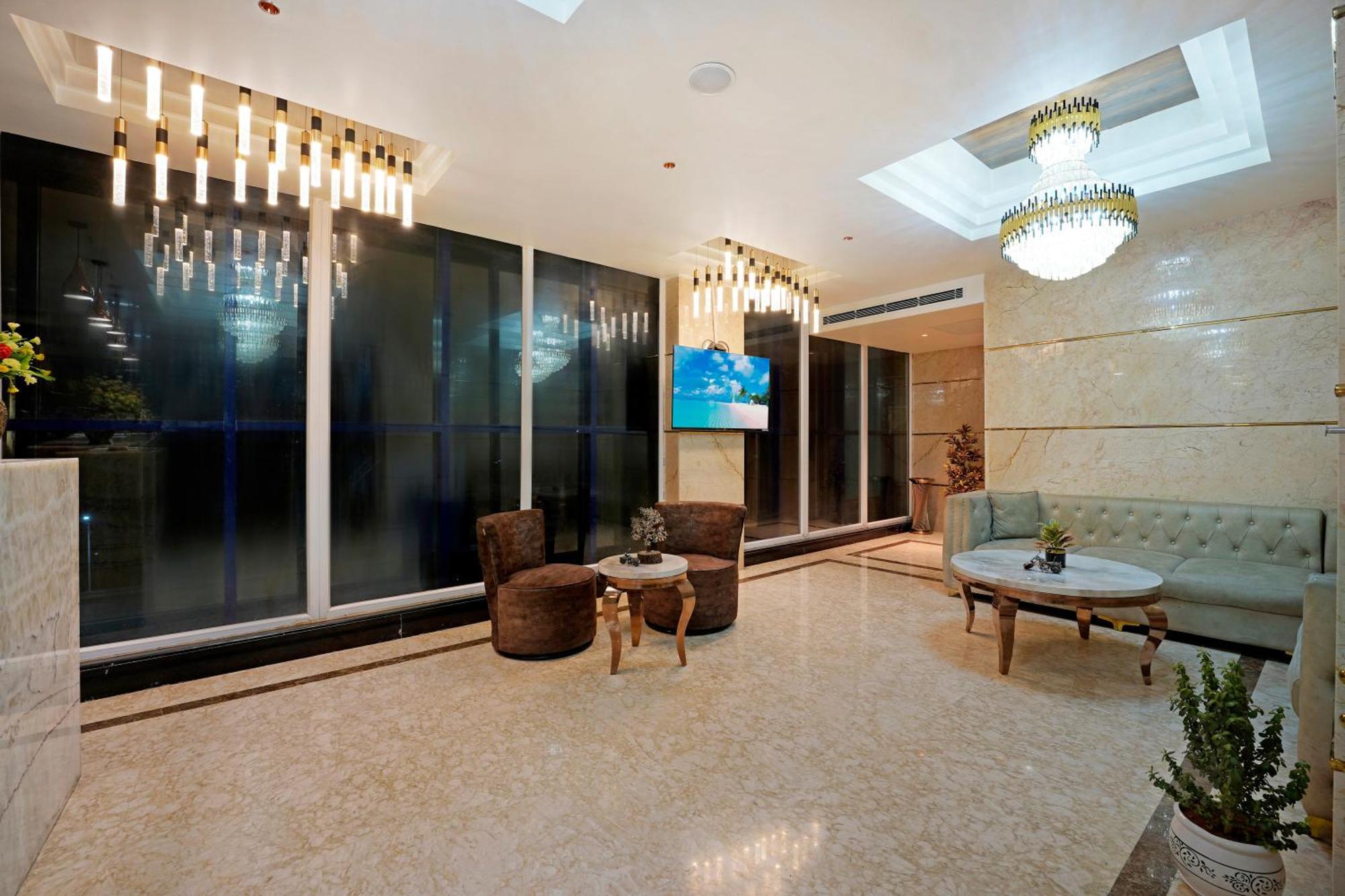 Kingston Hotel Bangalore Exterior photo
