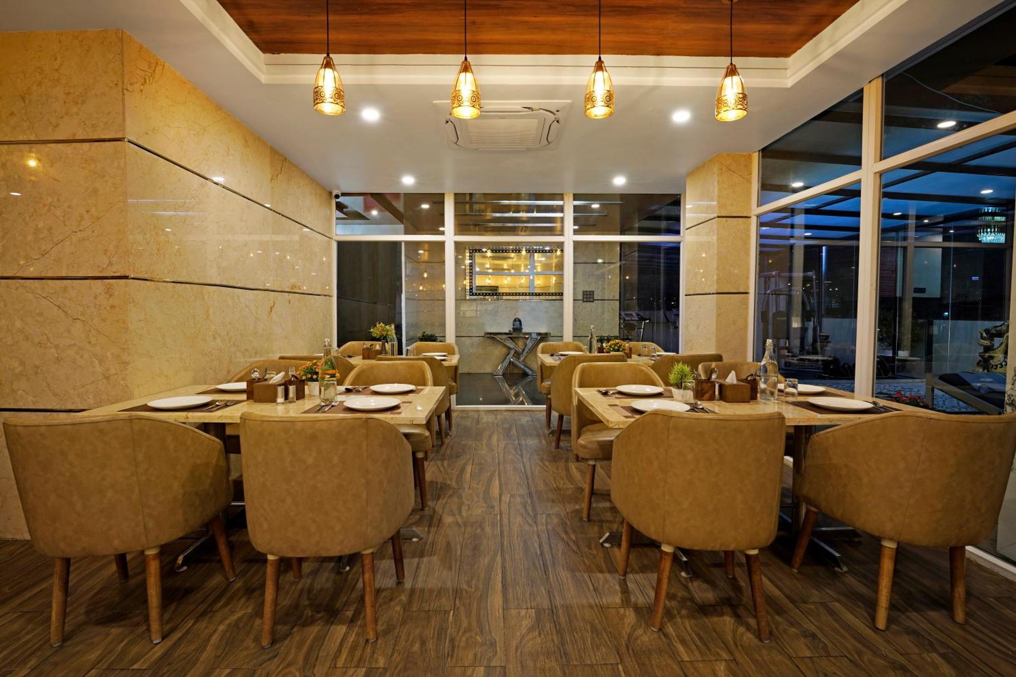 Kingston Hotel Bangalore Exterior photo