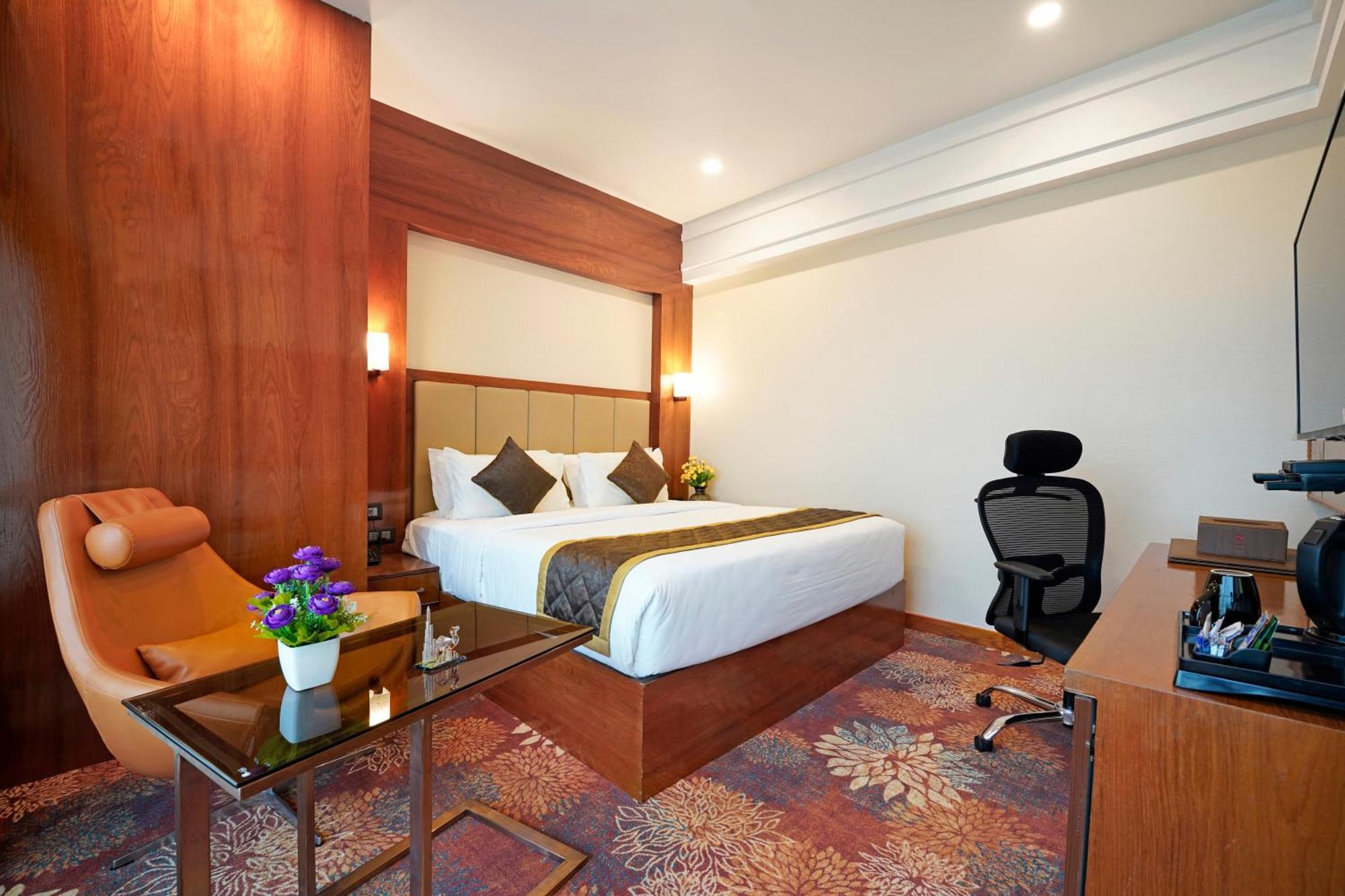 Kingston Hotel Bangalore Exterior photo