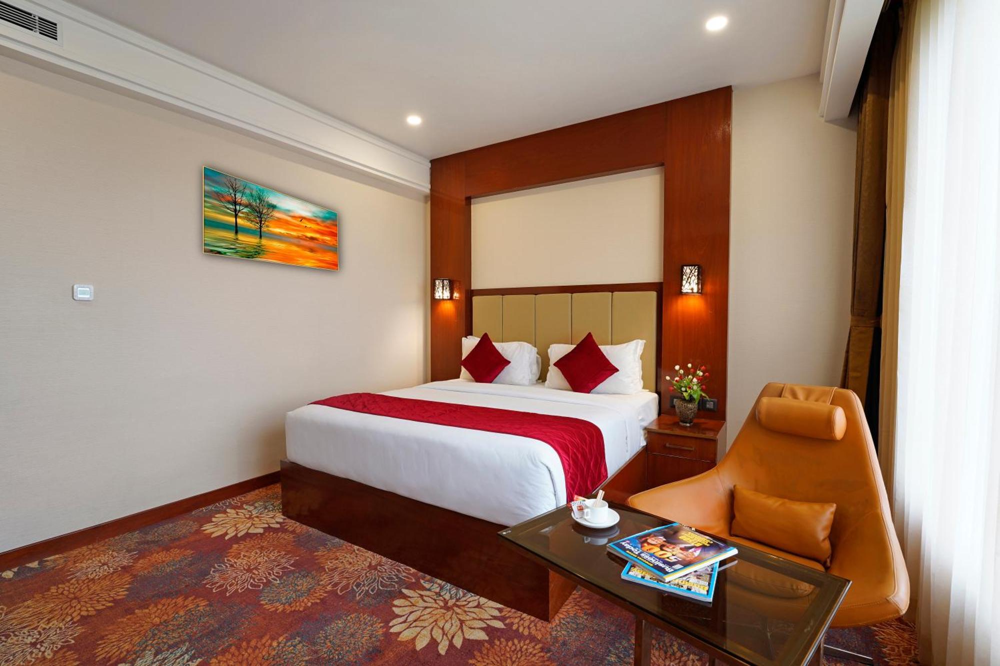 Kingston Hotel Bangalore Exterior photo