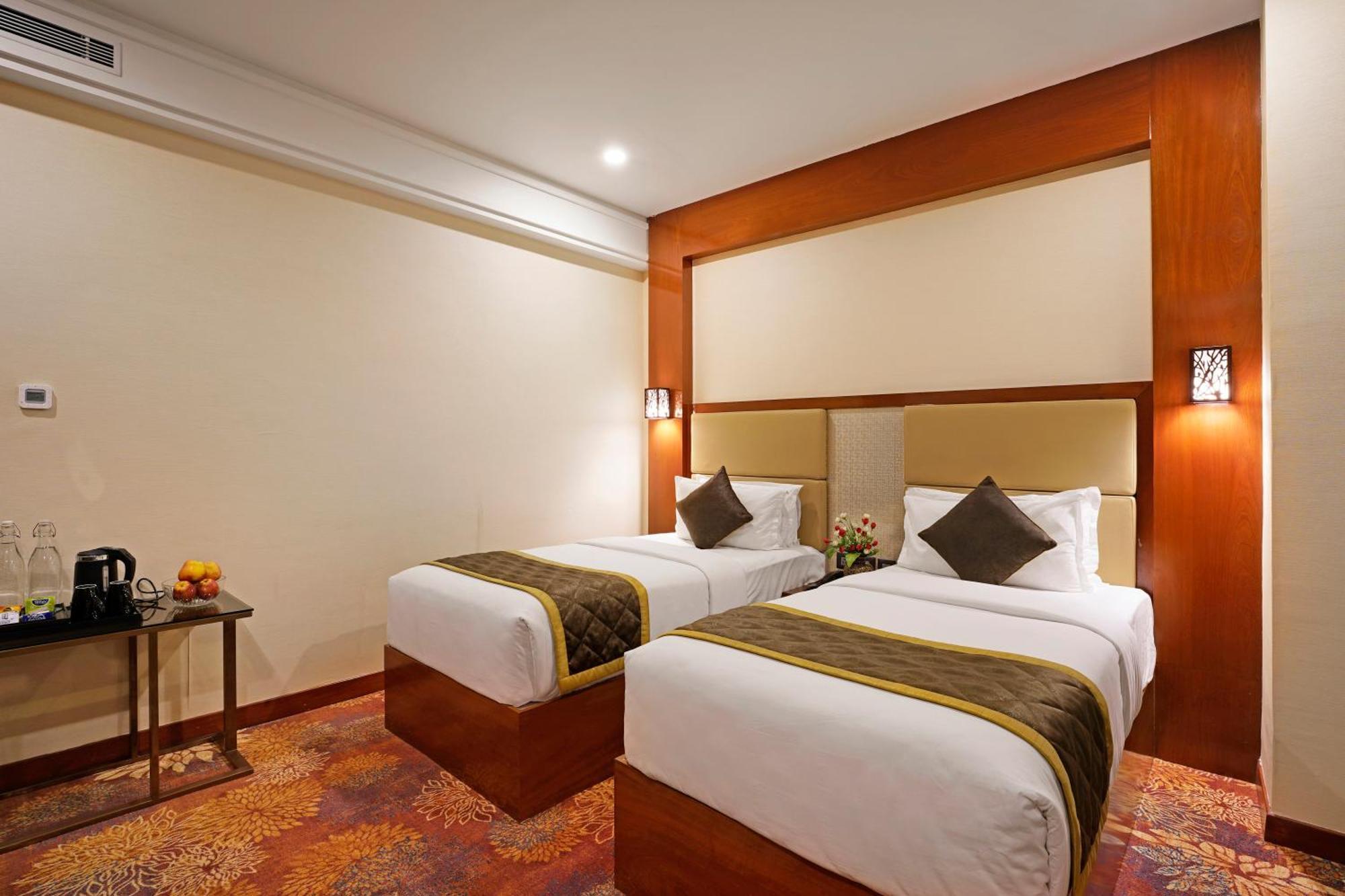 Kingston Hotel Bangalore Exterior photo